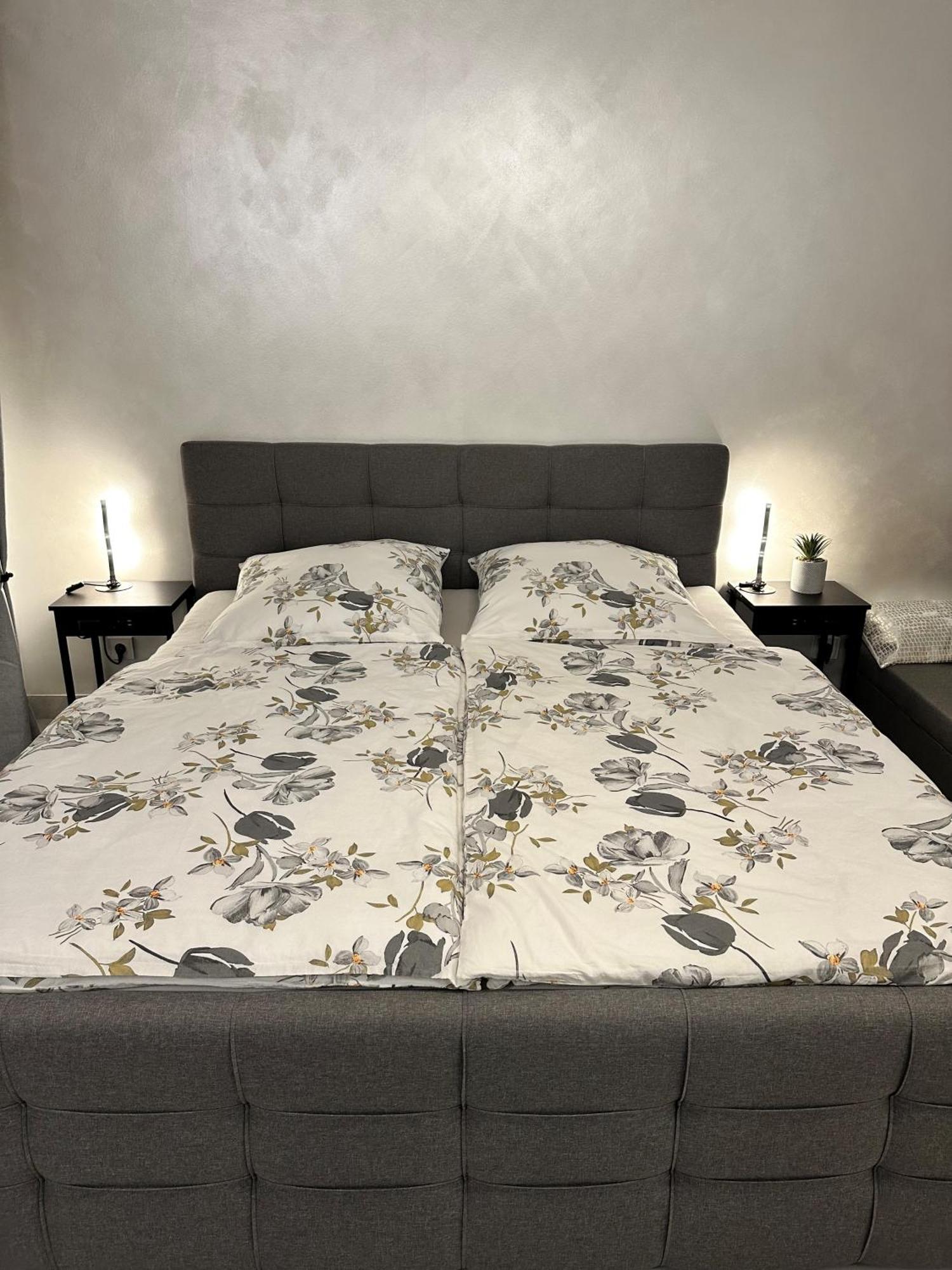Fewo Sky21 * Langen Exklusives Appartment Vollausstattung / Zentrale Lage *Neu* Luaran gambar