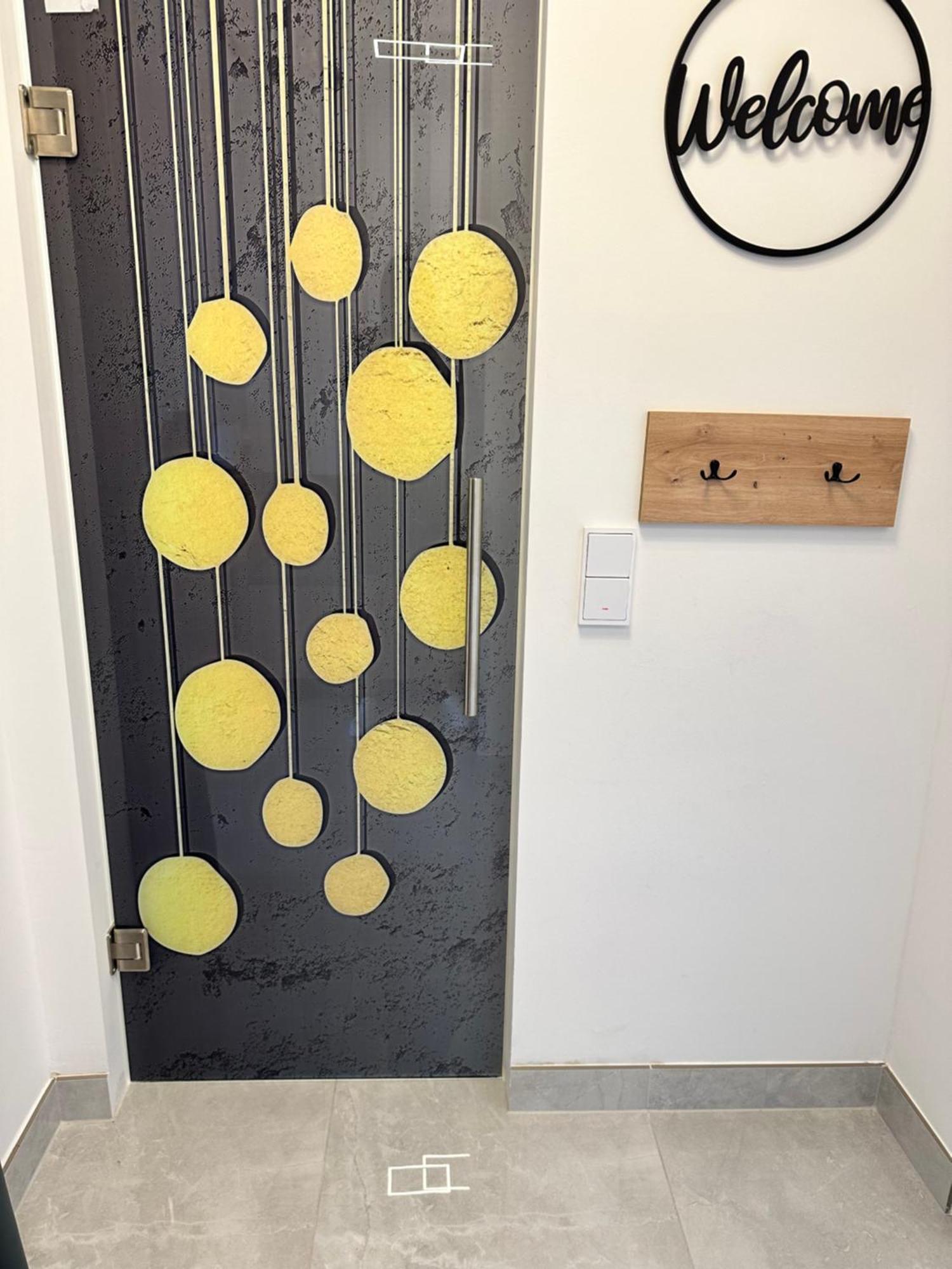 Fewo Sky21 * Langen Exklusives Appartment Vollausstattung / Zentrale Lage *Neu* Luaran gambar